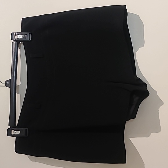 Dress shorts - Picture 1 of 4